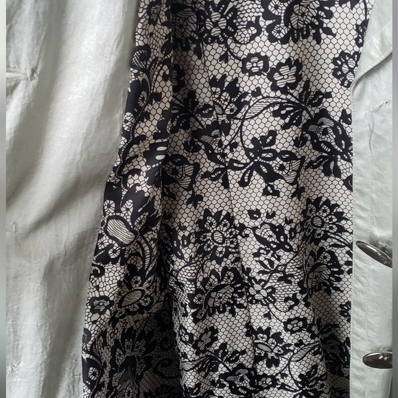 Guess, size small, lightly shimmering silver trench coat - Picture 6 of 6